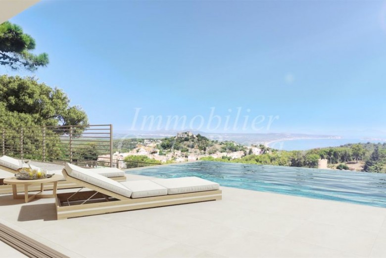Villa de nouvelle construction avec de luxueuses finitions,  de magnifiques vues sur la mer, piscine et jardin à vendre à Begur