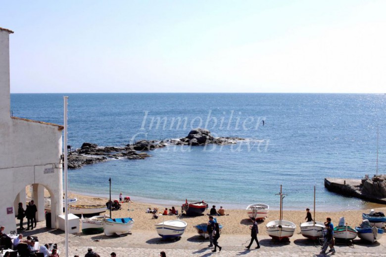 Exclusive front line apartment for sale in the center of the little fishermen village in  Calella de Palafrugell