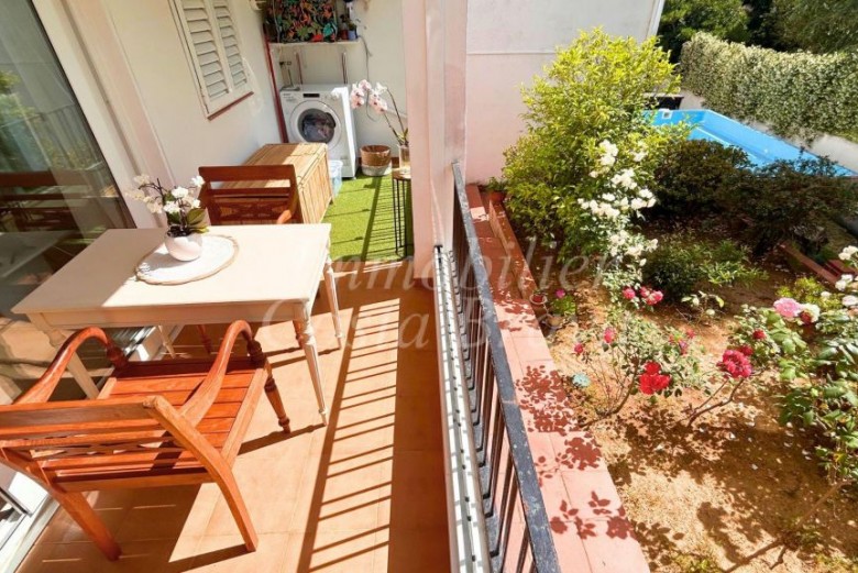Magnífic apartament amb piscina i jardí comunitari, en venda a Llafranc