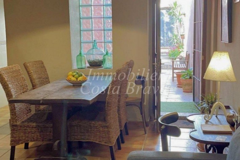 Bonita casa totalmente reformada en venta en el centro de Palafrugell