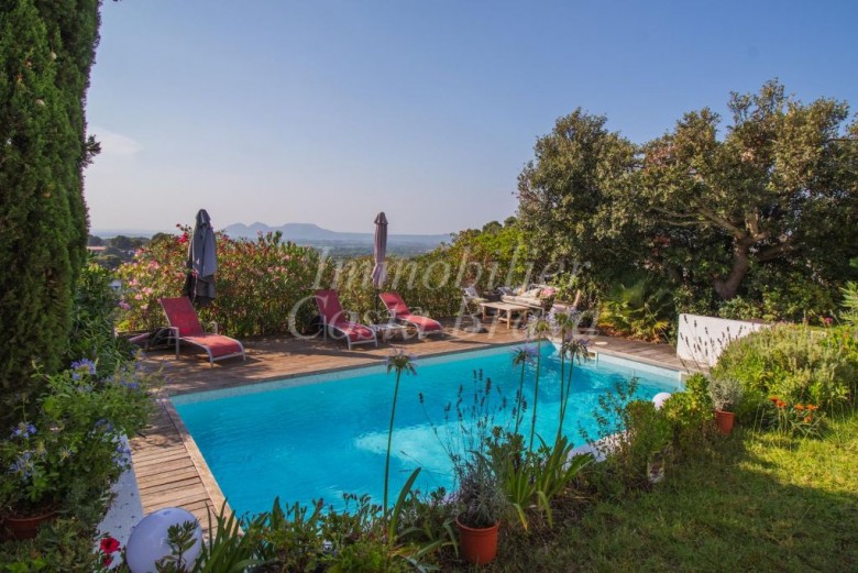 Maison Méditerranéenne pleine de charme avec de belles vues, piscine, jardin et jacuzzi, à vendre à Begur, Sa Punta