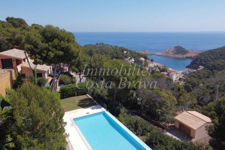 Cosy semi-detached house with sea views and shared pool for sale in  Begur, Sa Tuna