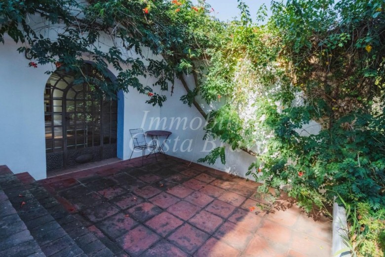 Detached house full of charm, surrounded by a land with grown trees, for sale in Begur, Sa Riera
