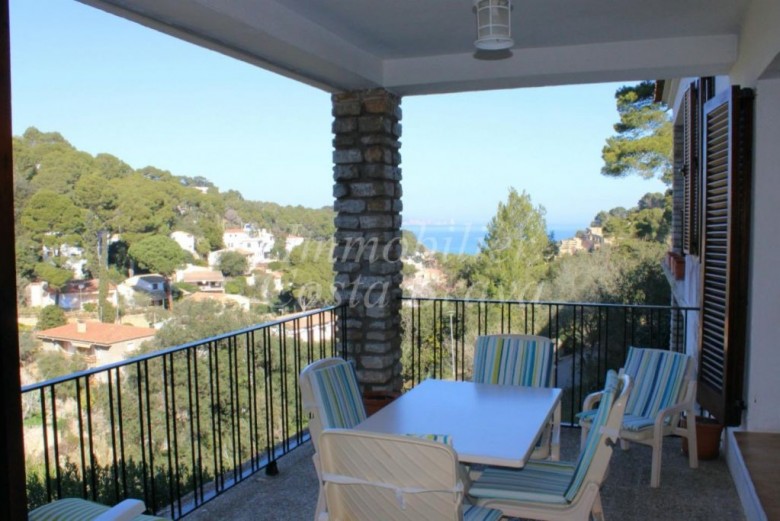 First floor apartment with sea views, for sale in Begur, Sa Riera