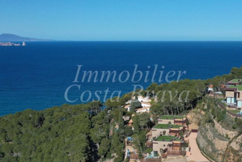 Newly built modern  style villa with fantastic views to the sea for sale in Begur, Sa Riera