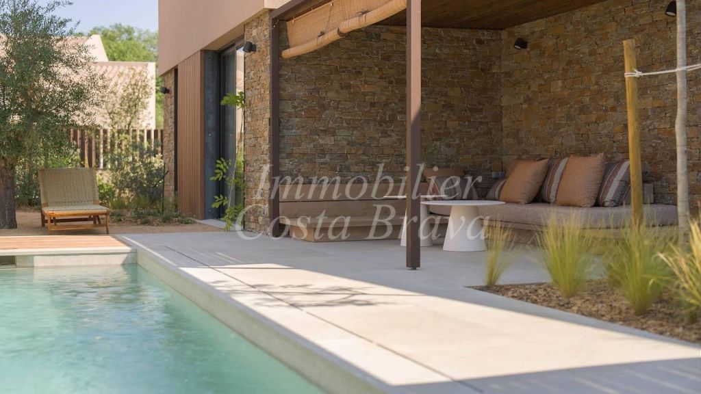Villa for sale in Baix Empordà