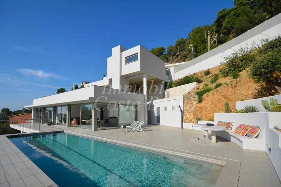 Villa for sale in AiguaBlava, Begur