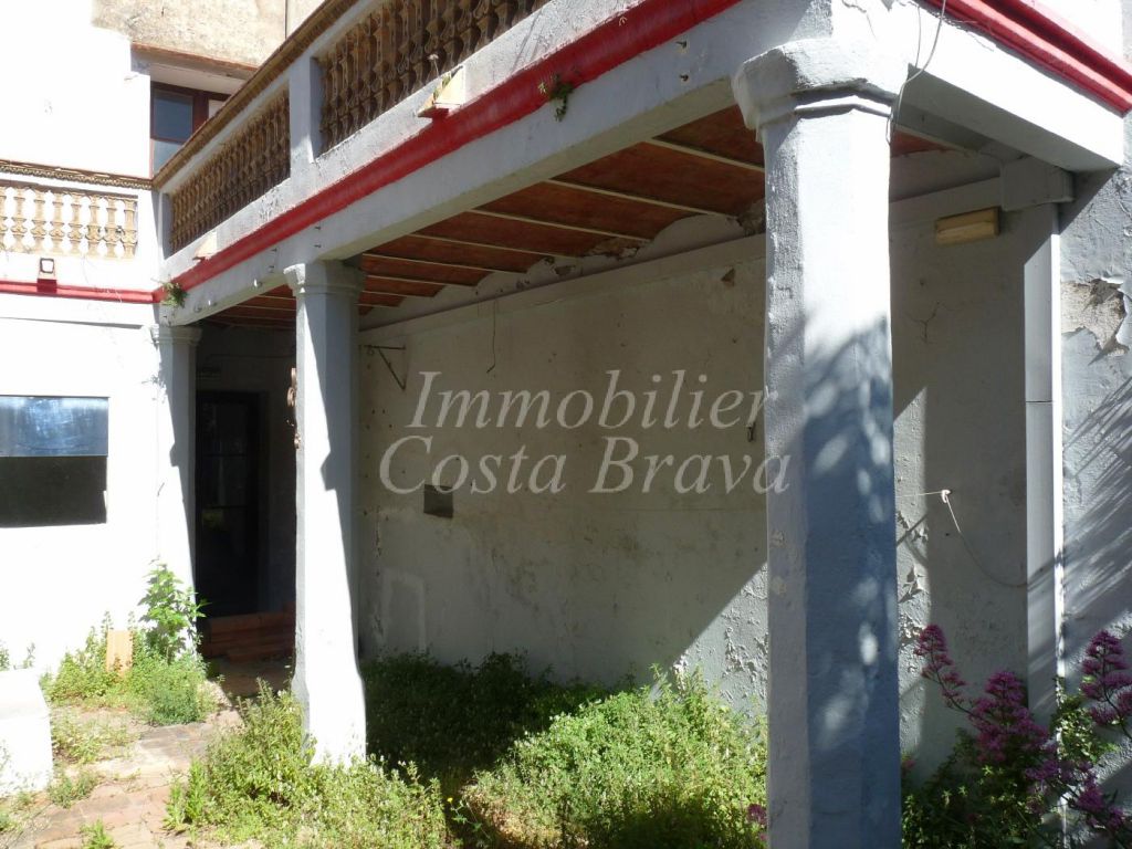 Farm house for sale in Begur
