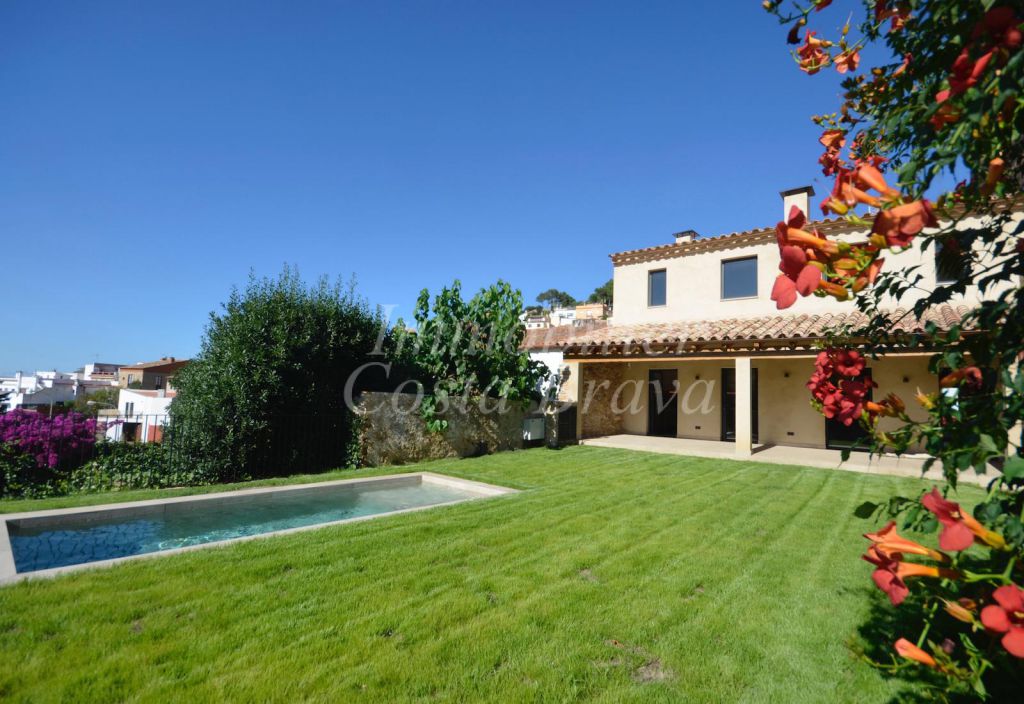 Masia en venda a Begur
