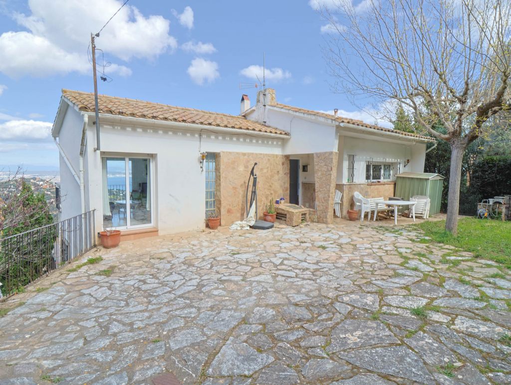 House for sale in Begur